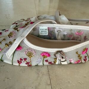 Zara Floral Embroidered Flats in Cream and Pink